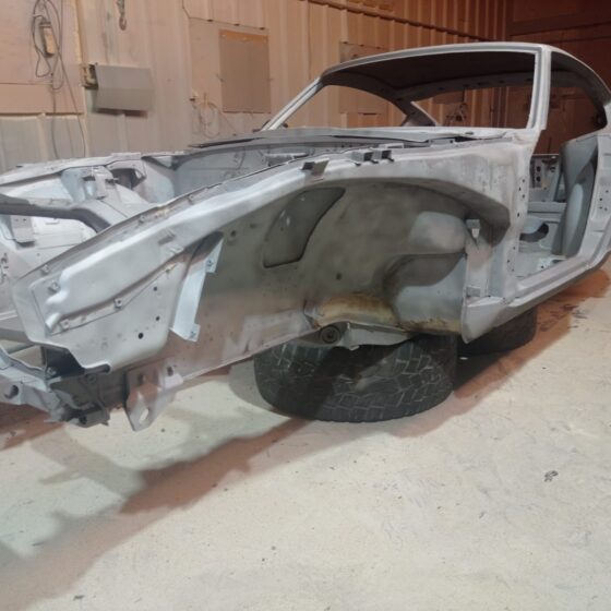 KaidoWorks.jp - Karoseria samochodu Datsun 280z po piaskowaniu